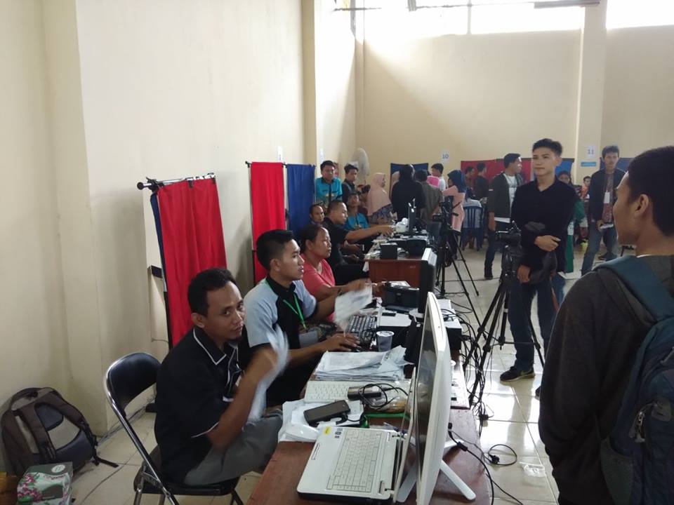 Kegiatan Pelayanan Perekaman KTP-el se-PROVINSI Lampung di PKOR Way Halim Bandar Lampung.jpg